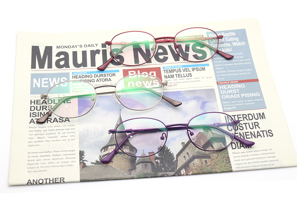 Experience Unmatched Comfort and Style with our Revolutionary Memory Metal Temple Glasses Frame!